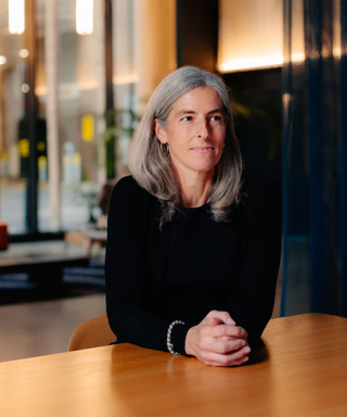 Julia talks to the Gals FC team